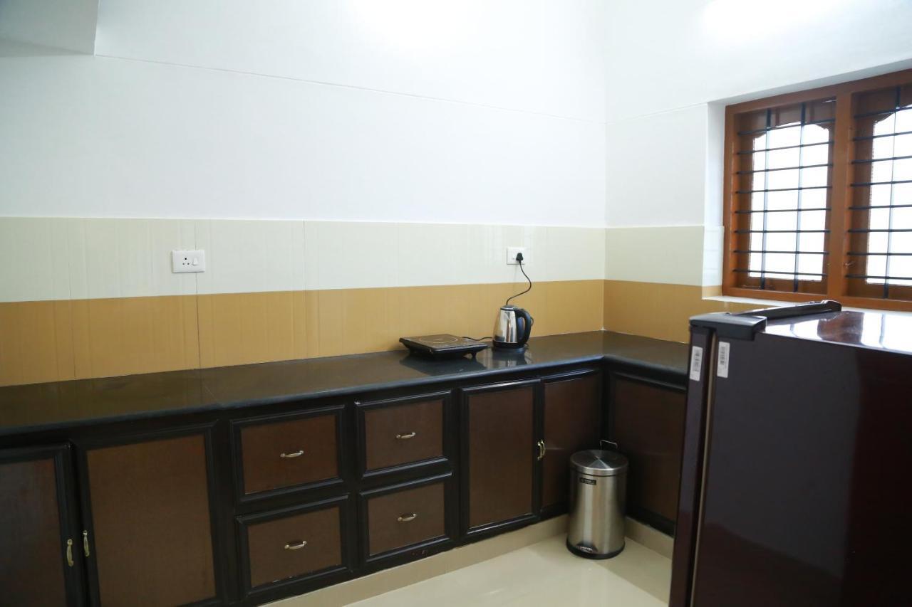 Down Town Holidays Thiruvananthapuram Екстер'єр фото