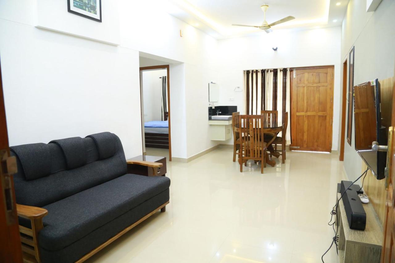 Down Town Holidays Thiruvananthapuram Екстер'єр фото